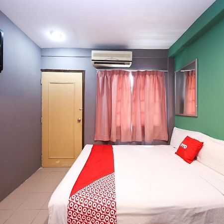 โอโย 89688 อะลอร์ สตรีท โฮเต็ล Hotel กัวลาลัมเปอร์ ภายนอก รูปภาพ